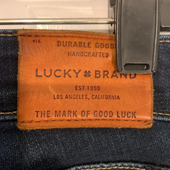 Lucky Brand boot leg jeans size 10/30R - Picture 5 of 5